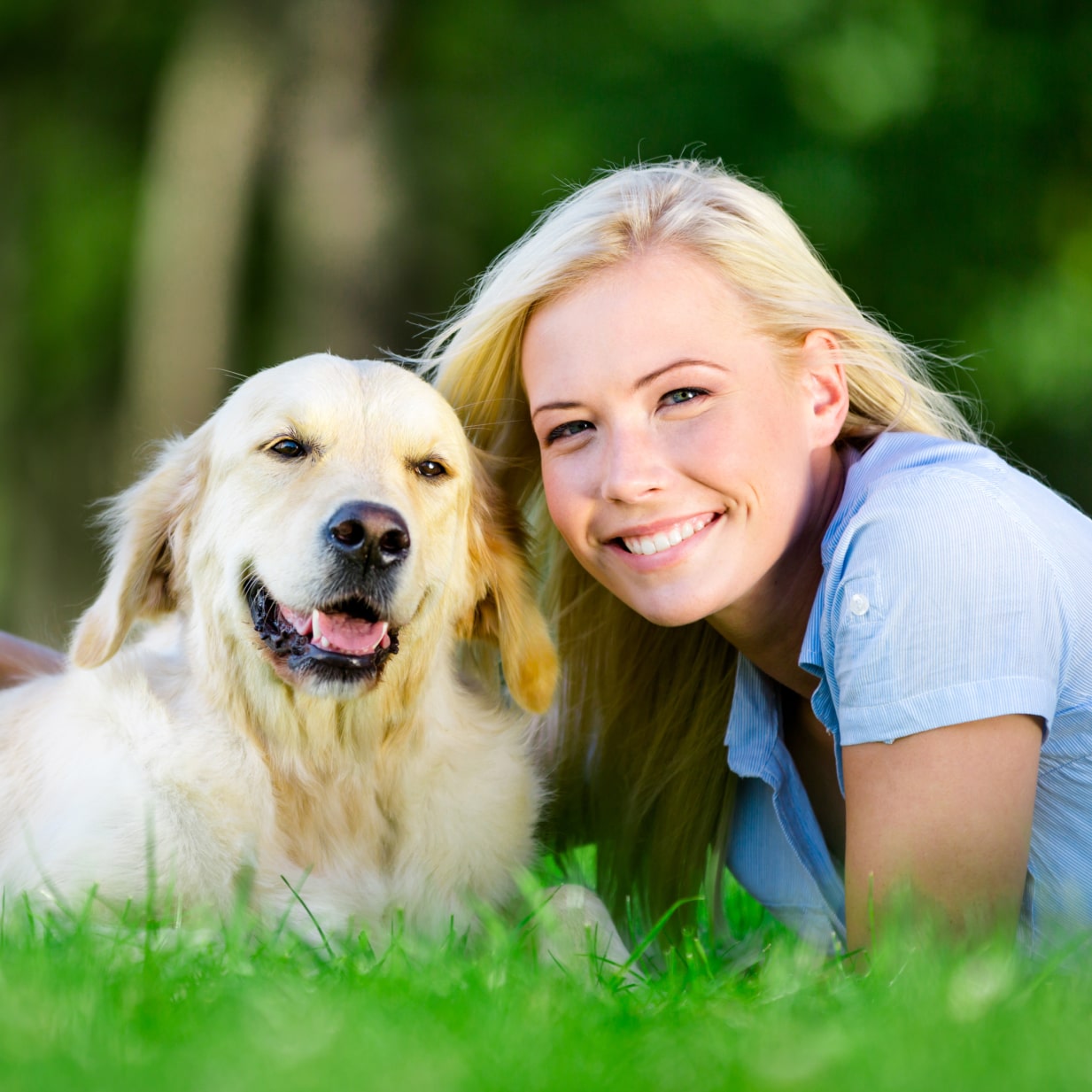 the photo of Emma and her dog