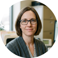 a woman who earned less as she got faster on hourly work
